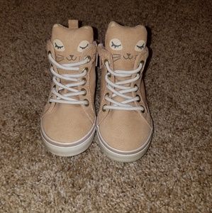 Old navy cat shoes size 5